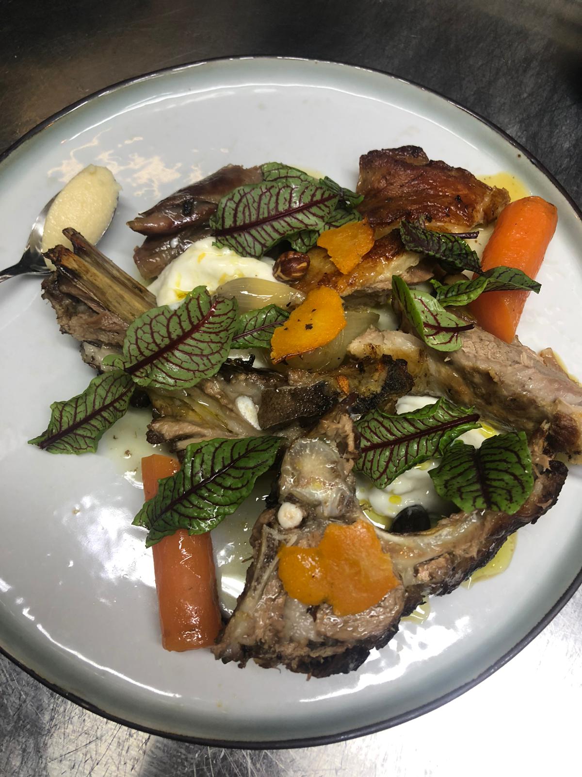 Jagnjeća plećka – Gijom Iskandar osmišljava recepte za kuvanje kod kuće